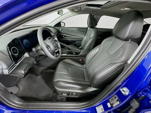 Used 2023 Hyundai Elantra Limited FWD image 21