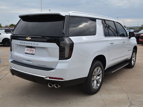 New 2026 Chevrolet Suburban Premier image 4