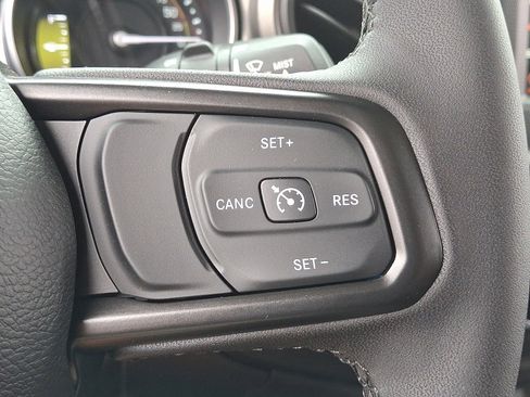 Used 2023 Jeep Wrangler Unlimited w/ Cold Weather Group image 21