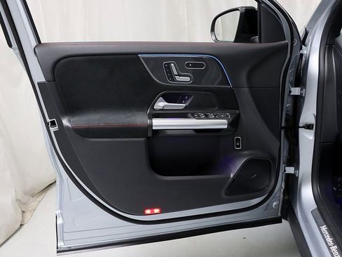 Certified 2025 Mercedes-Benz GLA 250 4MATIC image 26