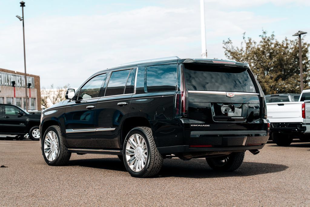 Used 2017 Cadillac Escalade Platinum AWD/4WD image 5