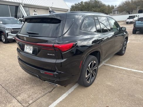 Used 2025 Buick Enclave Sport Touring image 5