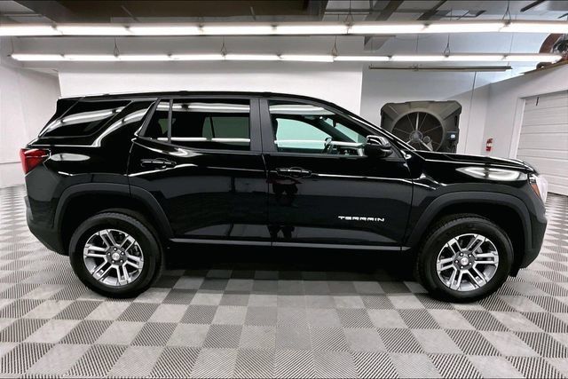 Used 2026 GMC Terrain Elevation AWD/4WD image 15