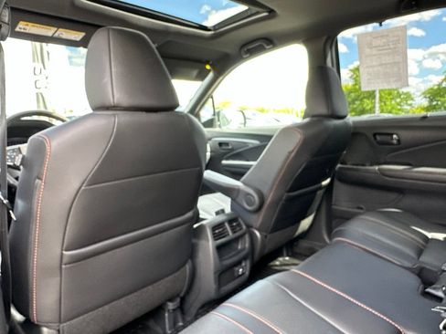 Used 2023 Honda Passport TrailSport image 40
