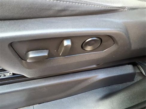 Used 2022 GMC Sierra 1500 SLE image 19