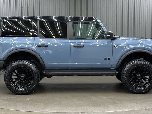 Used 2025 Ford Bronco Outer Banks AWD/4WD image 6
