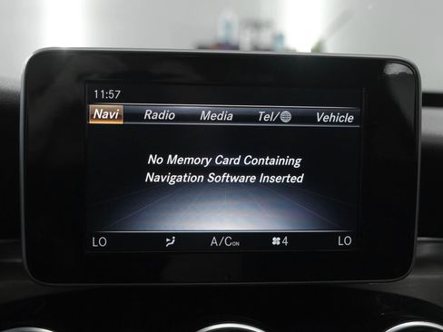 Used 2018 Mercedes-Benz C 300 Sedan image 25