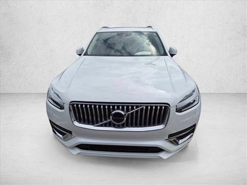Used 2021 Volvo XC90 T6 Inscription w/ Protection Package Premier AWD/4WD image 2