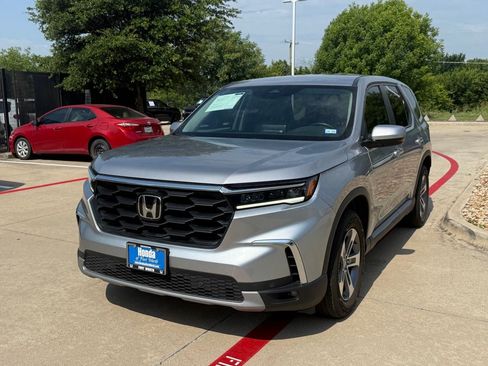 Used 2025 Honda Pilot EX-L image 1