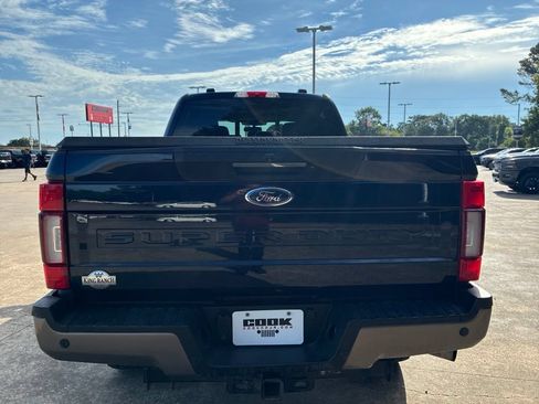 Used 2022 Ford F350 King Ranch w/ King Ranch Ultimate Package AWD/4WD image 4