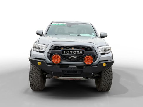 Used 2021 Toyota Tacoma TRD Off-Road image 8