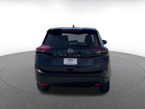 Used 2025 Nissan Rogue SV image 12