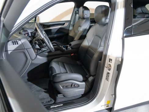 Used 2026 Porsche Cayenne E-Hybrid AWD/4WD image 5