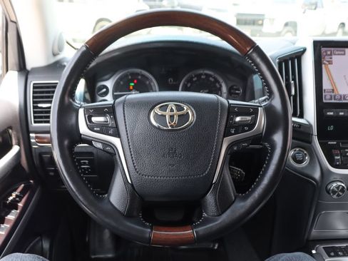 Used 2018 Toyota Land Cruiser AWD/4WD image 24