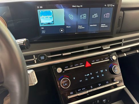 Used 2025 Hyundai Santa Fe SEL FWD image 25