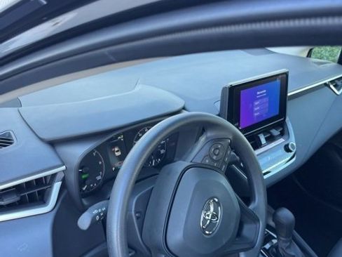 Used 2025 Toyota Corolla LE w/ Carpet Mat Package (TMS) image 12