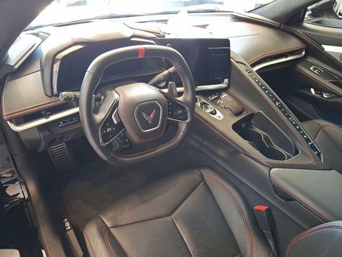 Used 2022 Chevrolet Corvette Stingray Premium Cpe w/ Z51 Performance Package RWD image 10