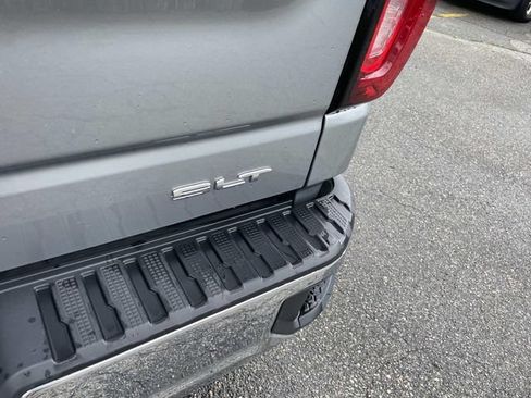 Used 2025 GMC Sierra 1500 SLT AWD/4WD image 5
