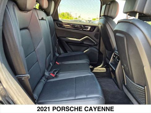 Used 2021 Porsche Cayenne AWD/4WD image 25