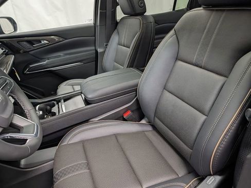 New 2026 Chevrolet Traverse High Country image 9