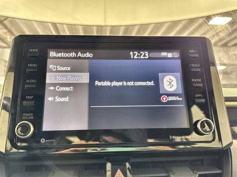 Used 2022 Toyota Corolla LE image 18