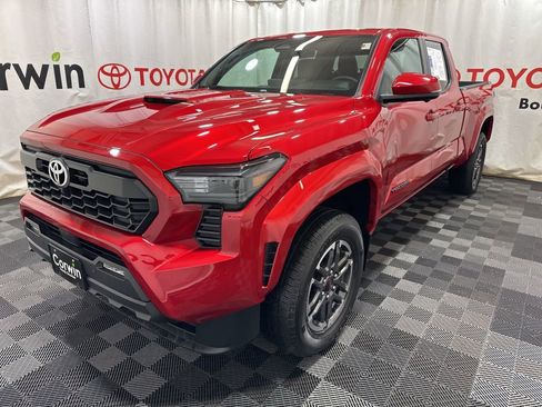 Used 2024 Toyota Tacoma image 3