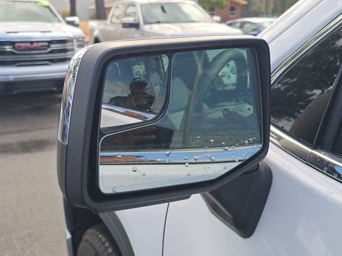 Used 2025 GMC Sierra 1500 SLT image 10