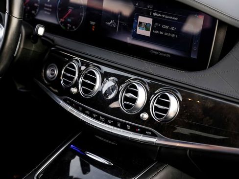 Used 2019 Mercedes-Benz S 560e w/ AMG Line Exterior image 30