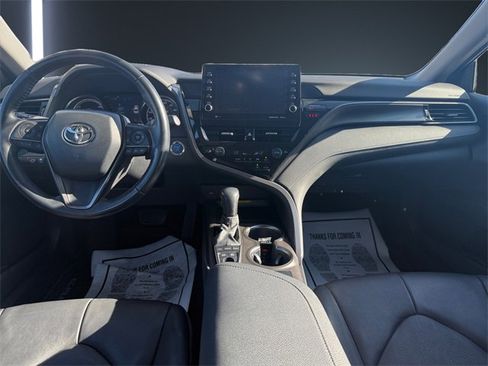Used 2021 Toyota Camry XSE image 10