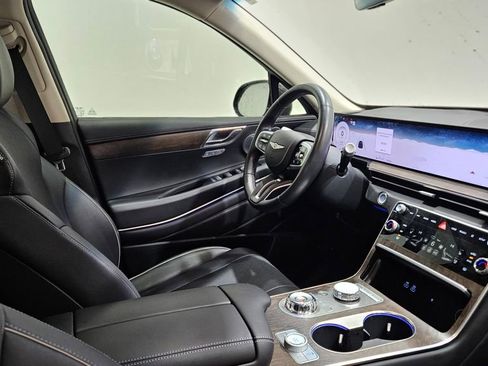 Used 2025 Genesis GV80 3.5T Advanced image 17