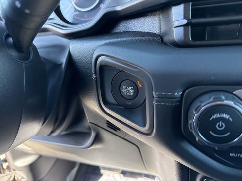 Certified 2025 Jeep Wrangler Unlimited Rubicon image 16