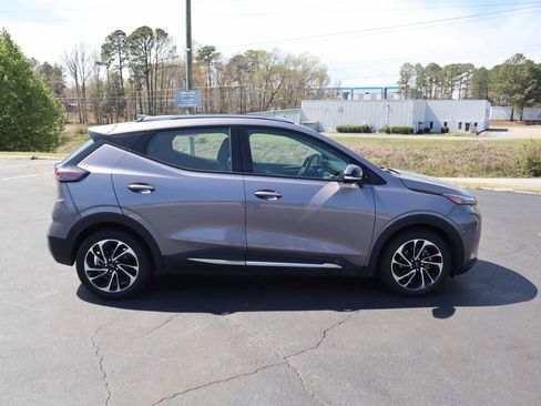 Used 2023 Chevrolet Bolt EUV Premier w/ Sun & Sound Package image 12