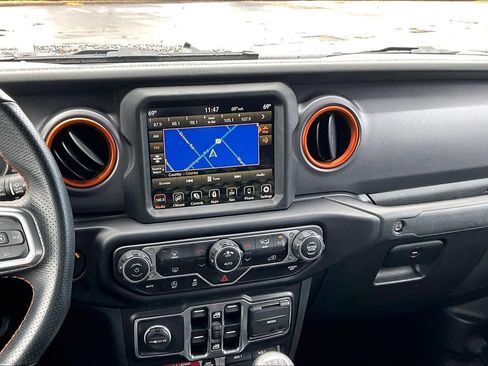 Used 2022 Jeep Gladiator Mojave w/ Auxiliary Switch Group image 7