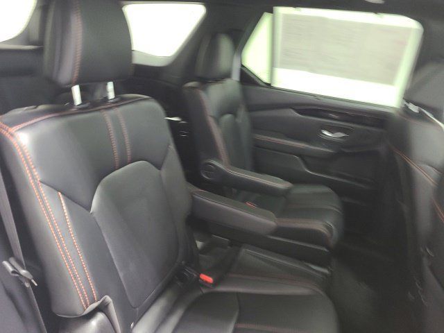 Used 2025 Honda Pilot TrailSport image 17