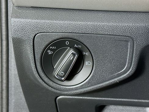 Used 2023 Volkswagen Atlas SE FWD image 17