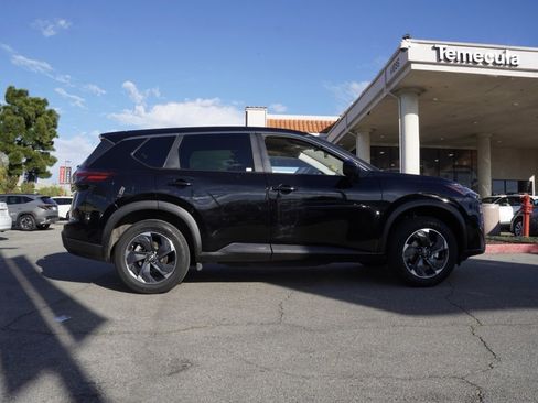 Certified 2024 Nissan Rogue SV image 3