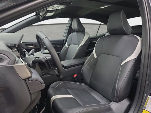 Certified 2025 Toyota Camry SE image 12