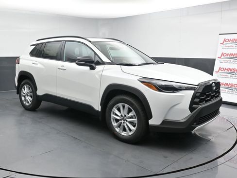 New 2026 Toyota Corolla Cross LE image 2