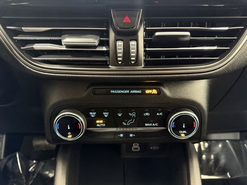 Used 2025 Ford Escape Active image 35