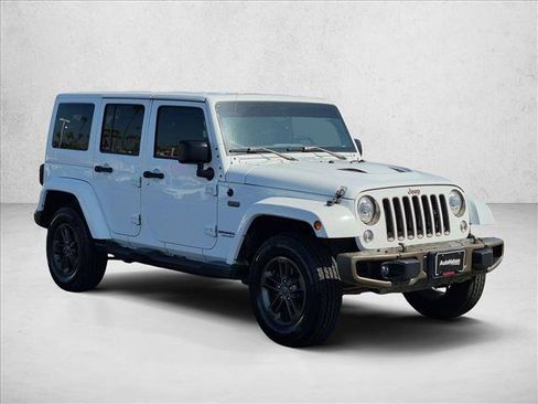 Used 2017 Jeep Wrangler Unlimited Sahara AWD/4WD image 3