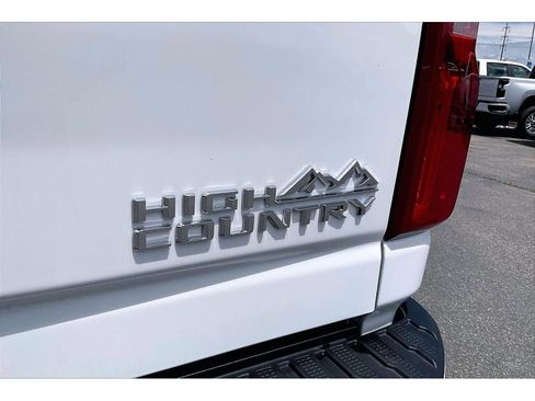 Used 2024 Chevrolet Silverado 3500 High Country w/ High Country Premium Package AWD/4WD image 9