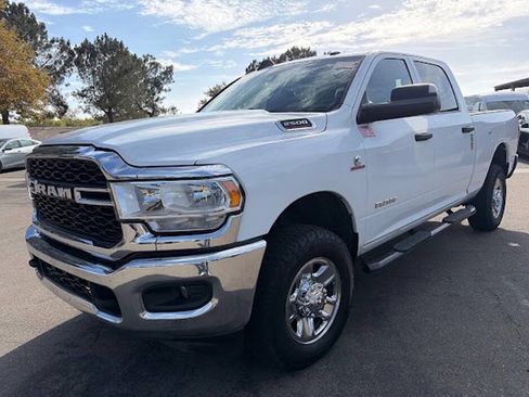 Used 2022 RAM 2500 Tradesman w/ Chrome Appearance Group AWD/4WD image 5