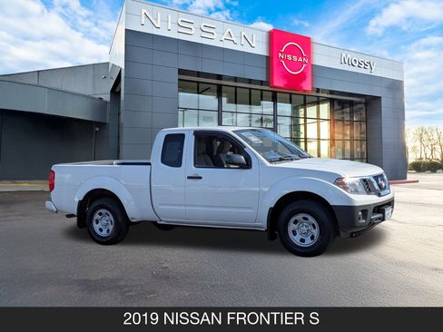 Certified 2019 Nissan Frontier S image 6