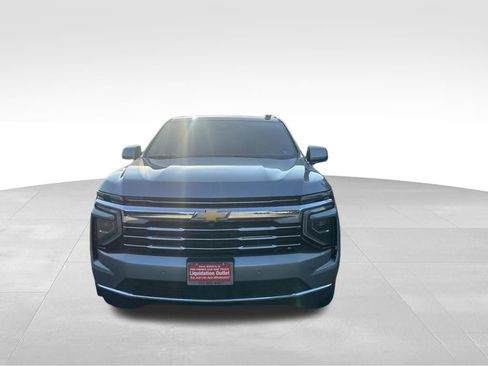Used 2025 Chevrolet Tahoe LT AWD/4WD image 9