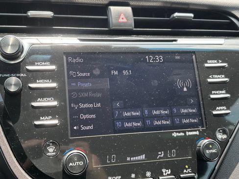 Used 2019 Toyota Camry XSE FWD image 8