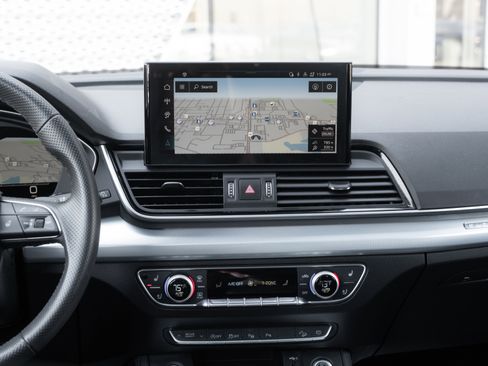 Certified 2025 Audi Q5 Prestige image 13