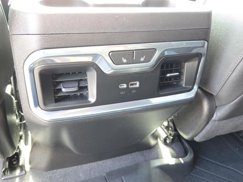 Used 2022 Chevrolet Silverado 1500 High Country w/ High Country Premium Package image 15