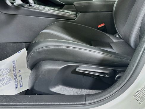 Used 2024 Honda Civic Sport image 18