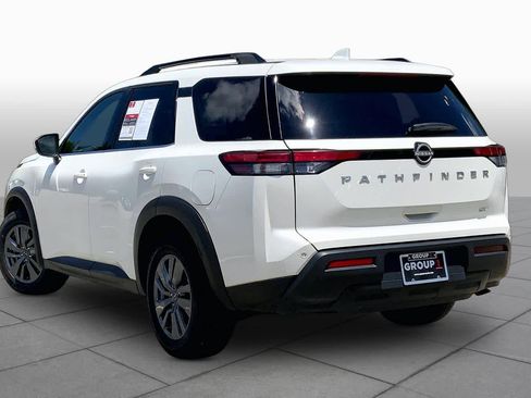 Used 2024 Nissan Pathfinder SV FWD image 12