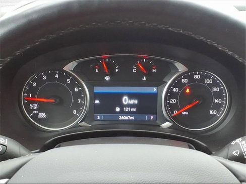 Used 2024 GMC Terrain SLT image 14